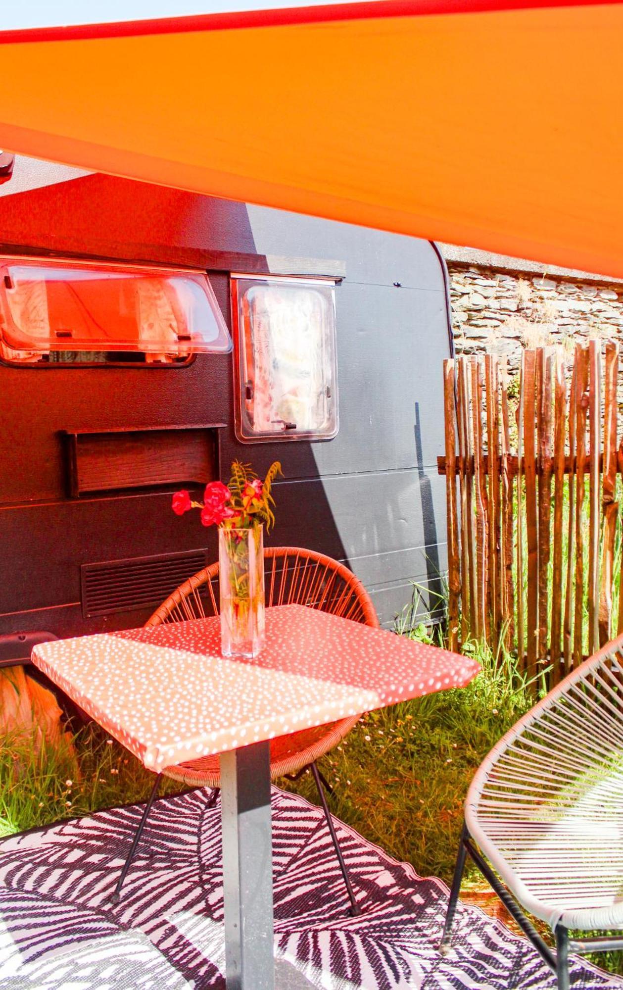 Отель Retro Caravans At Valentia Island Escape Chapeltown Экстерьер фото